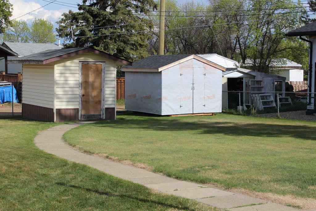 MLS® A2224350 - 405 2nd Street NE in NONE Manning, Residential