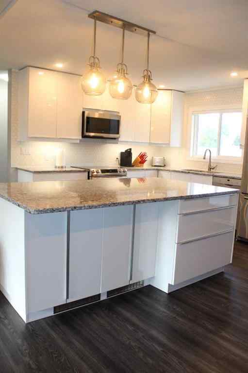 MLS® A2224350 - 405 2nd Street NE in NONE Manning, Residential