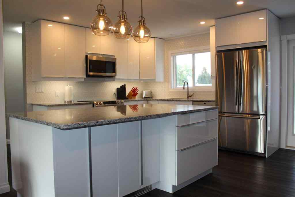 MLS® A2224350 - 405 2nd Street NE in NONE Manning, Residential