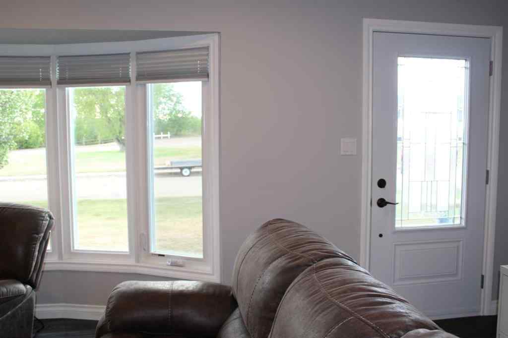 MLS® A2224350 - 405 2nd Street NE in NONE Manning, Residential