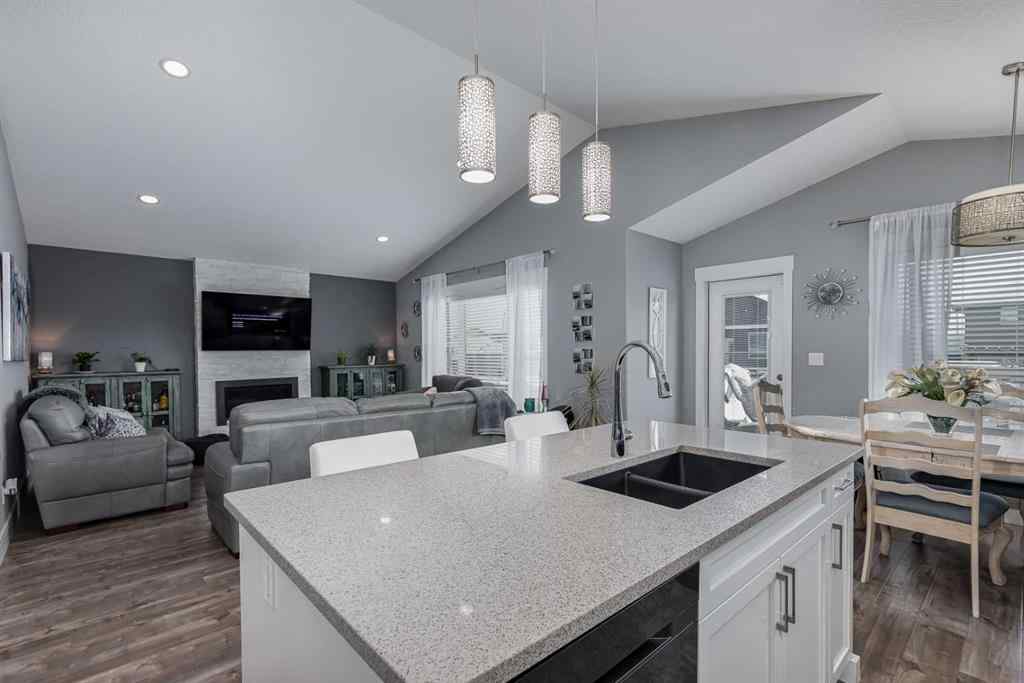 MLS® A2224422 - 27 Henderson Crescent NW in Hawkridge Estates Penhold, Residential