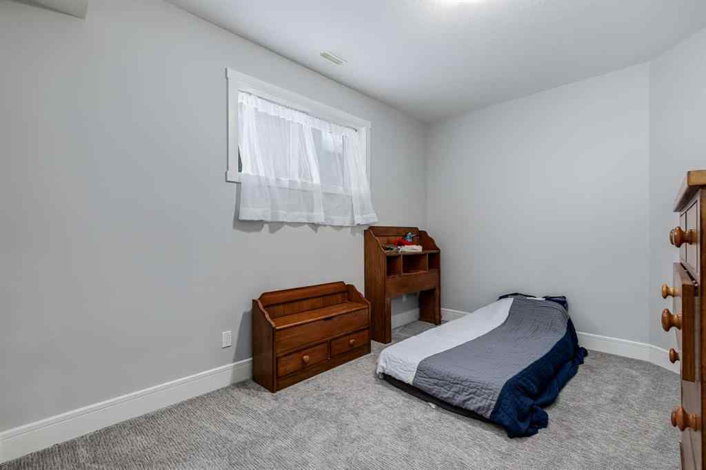 MLS® A2224422 - 27 Henderson Crescent NW in Hawkridge Estates Penhold, Residential