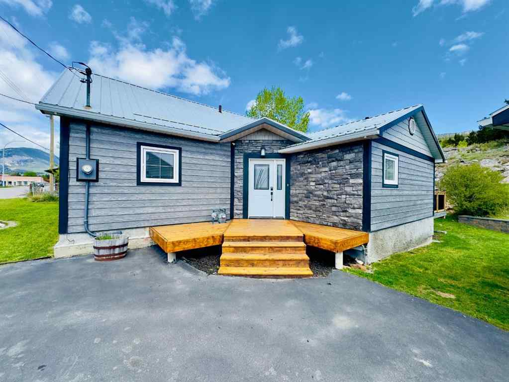 MLS® A2224451 - 21329 27 Avenue   in NONE Bellevue, Residential