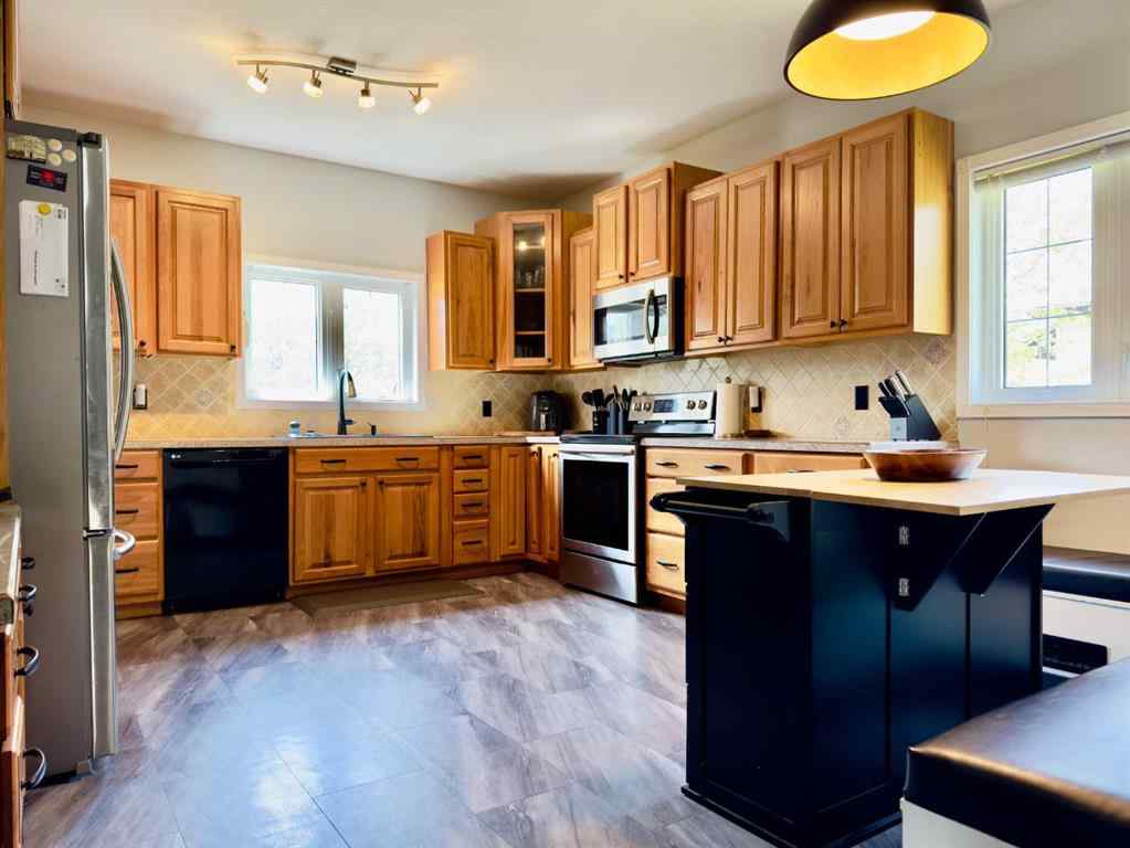 MLS® A2224451 - 21329 27 Avenue   in NONE Bellevue, Residential