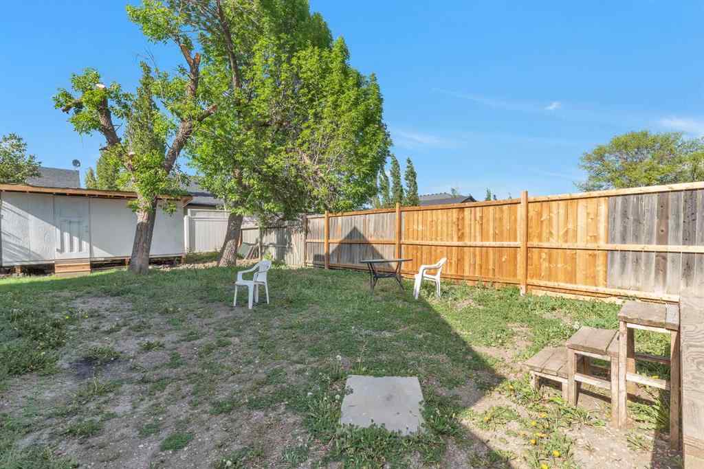 MLS® A2224502 - 302 6 Avenue NE in NONE Three Hills, Residential
