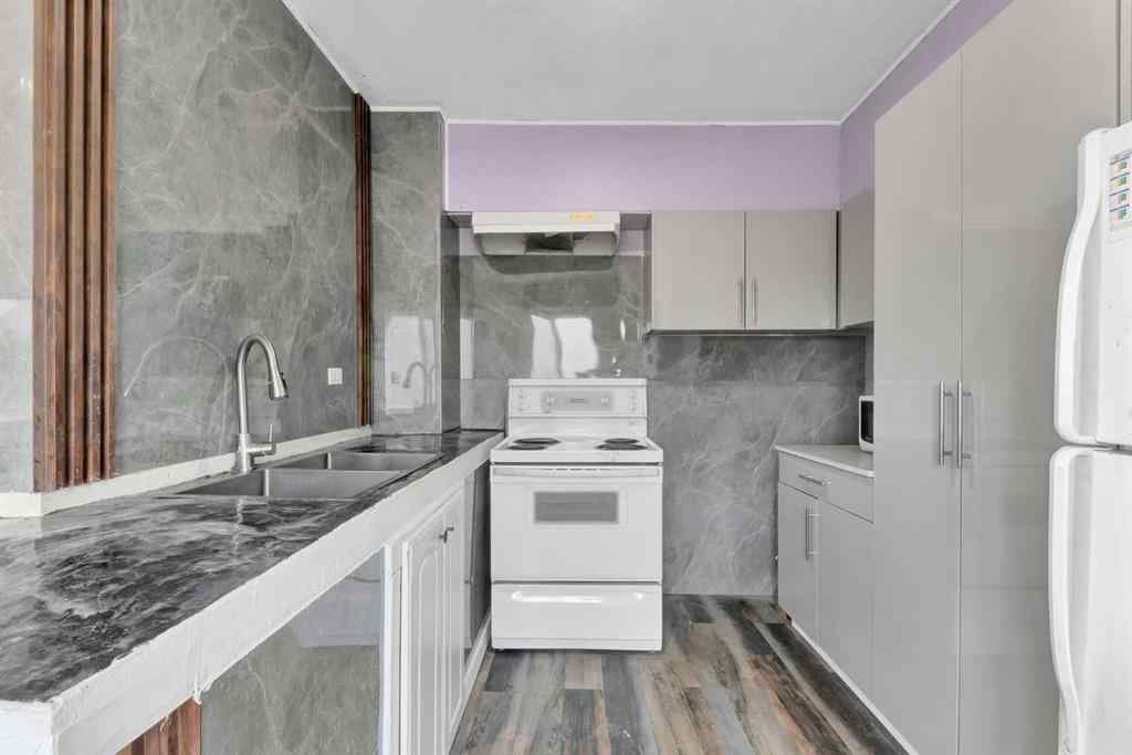 MLS® A2224502 - 302 6 Avenue NE in NONE Three Hills, Residential