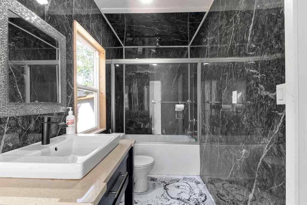 MLS® A2224502 - 302 6 Avenue NE in NONE Three Hills, Residential