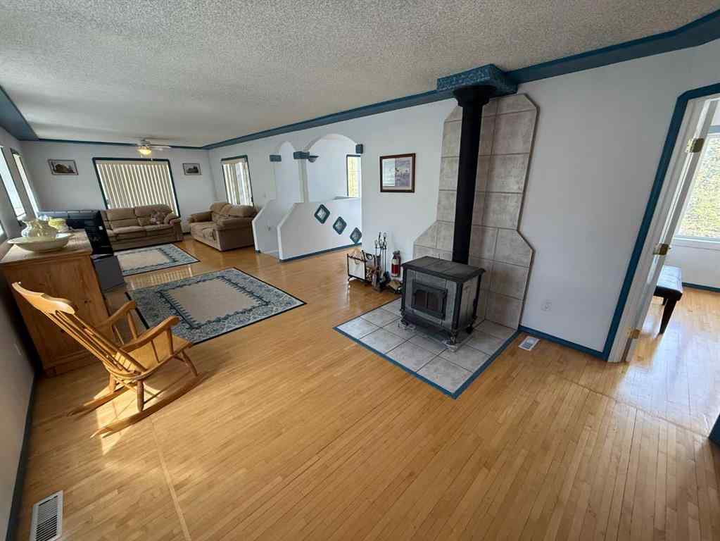 MLS® A2224505 - 4924 51 Street  in Cadomin Cadomin, Residential