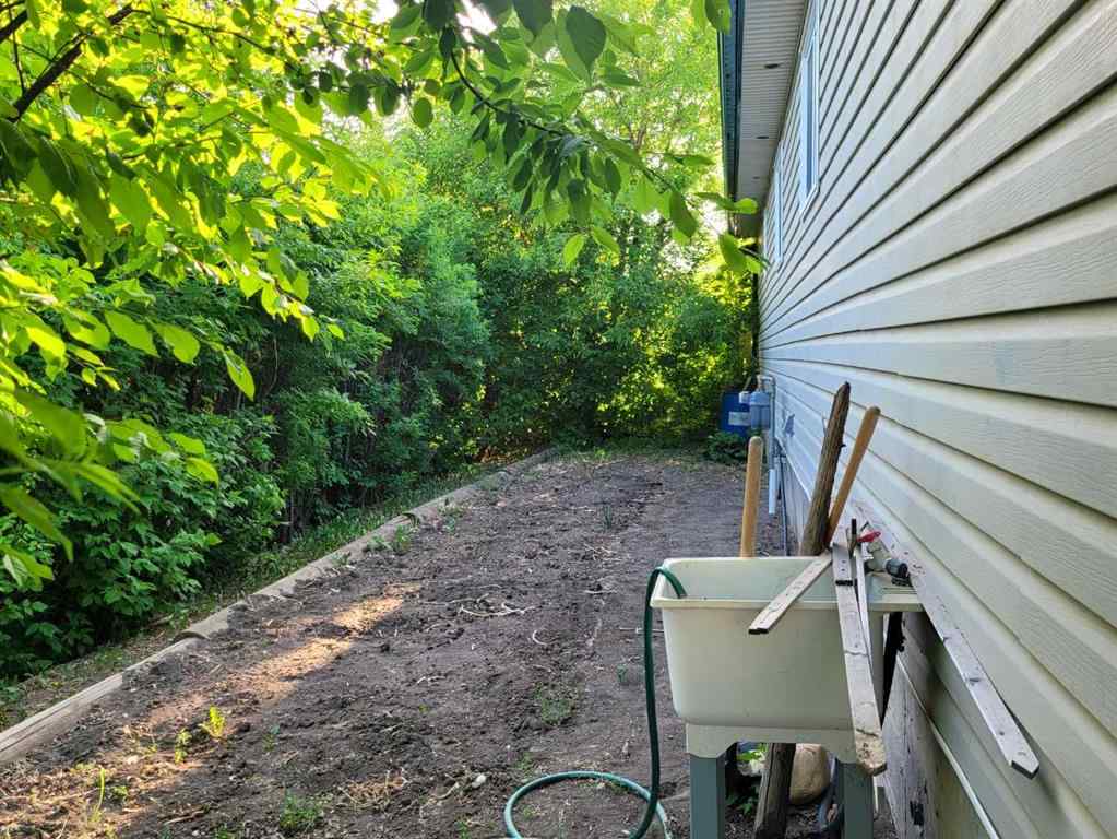 MLS® A2224512 - 8401 94 Street  in North End Peace River, Residential