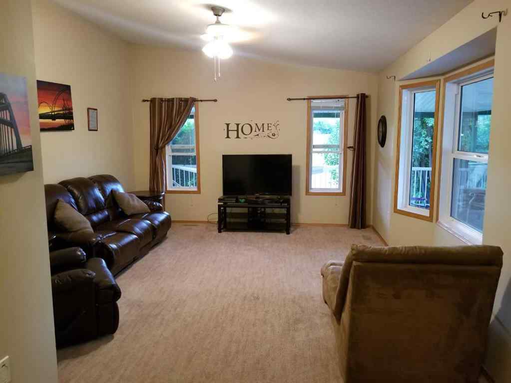MLS® A2224512 - 8401 94 Street  in North End Peace River, Residential