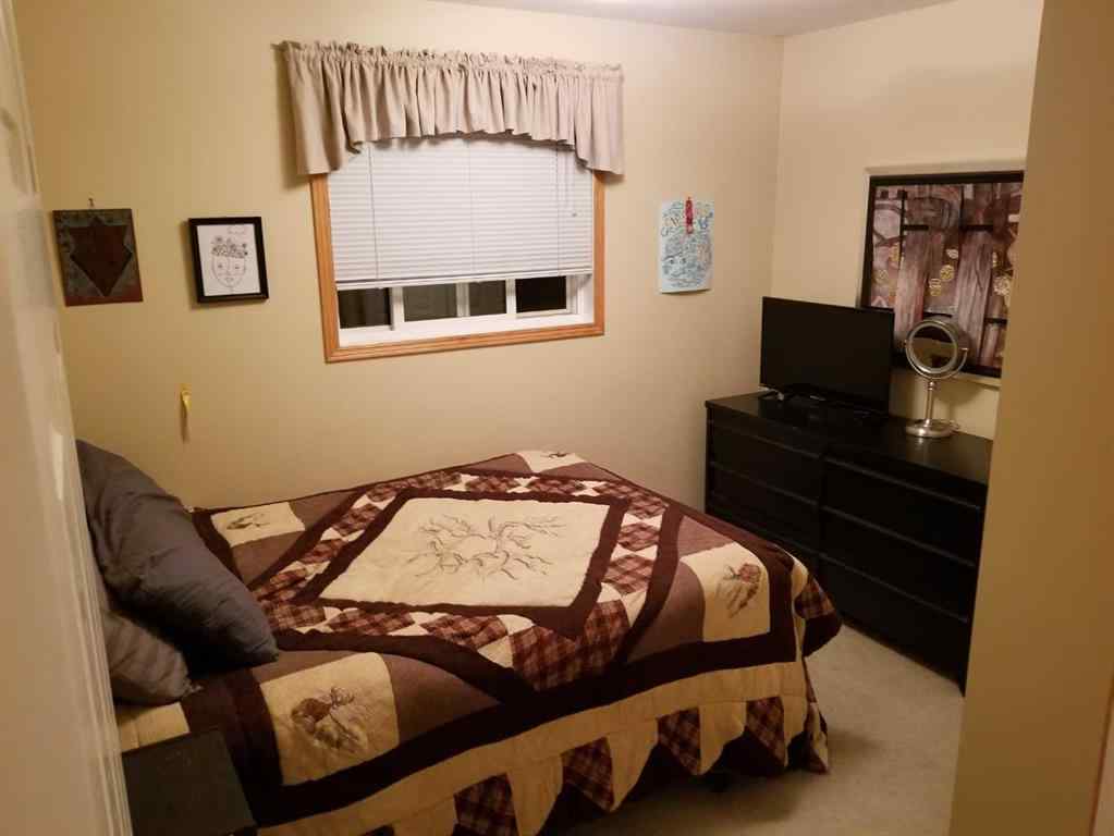MLS® A2224512 - 8401 94 Street  in North End Peace River, Residential