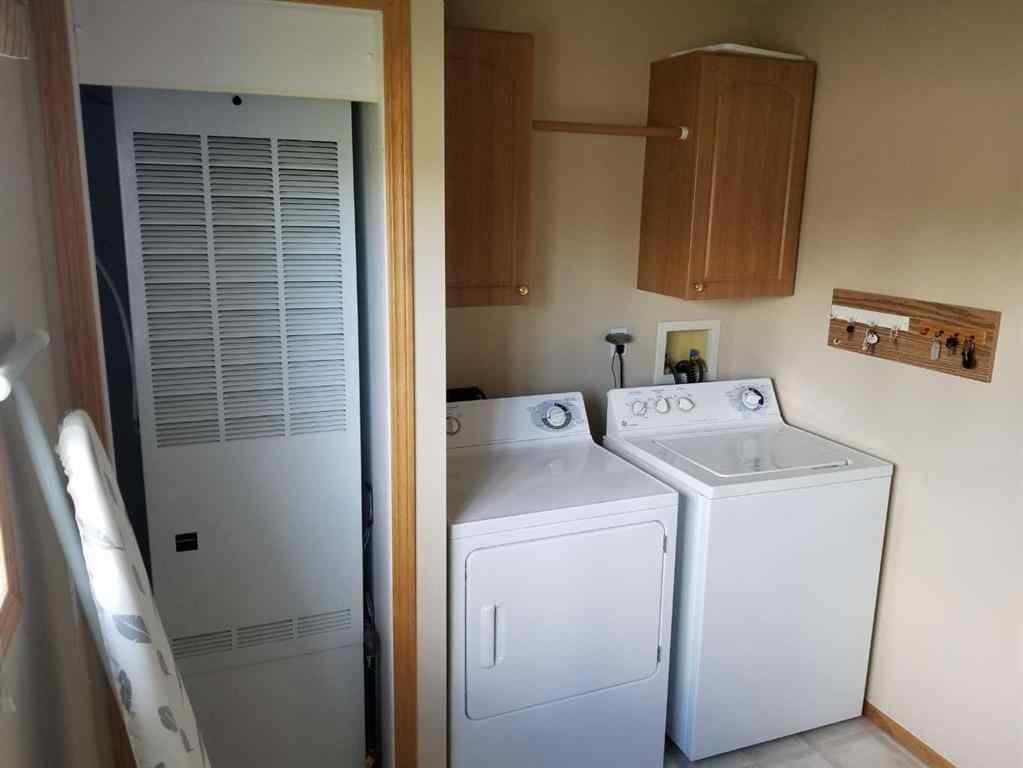 MLS® A2224512 - 8401 94 Street  in North End Peace River, Residential