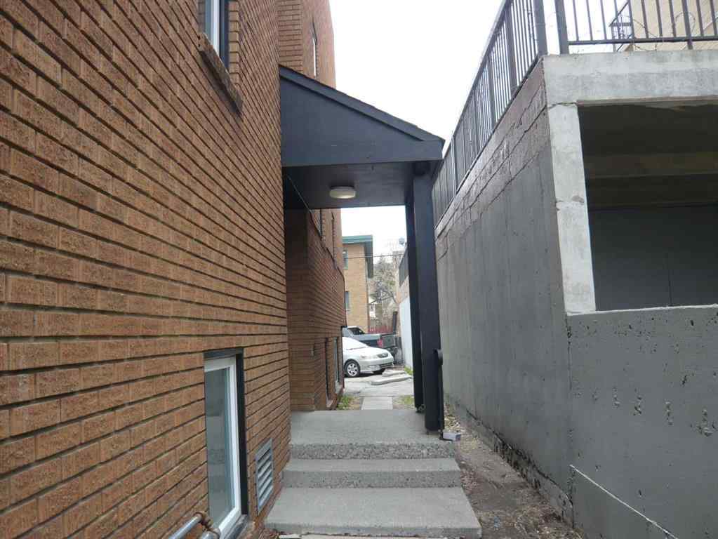 MLS® A2224513 - Unit #204 1027 12 Avenue SW in Beltline Calgary, Residential