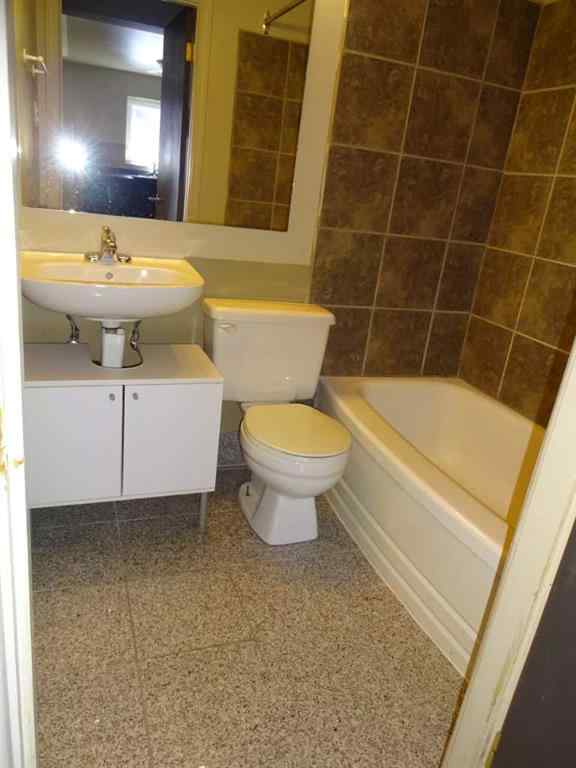 MLS® A2224513 - Unit #204 1027 12 Avenue SW in Beltline Calgary, Residential