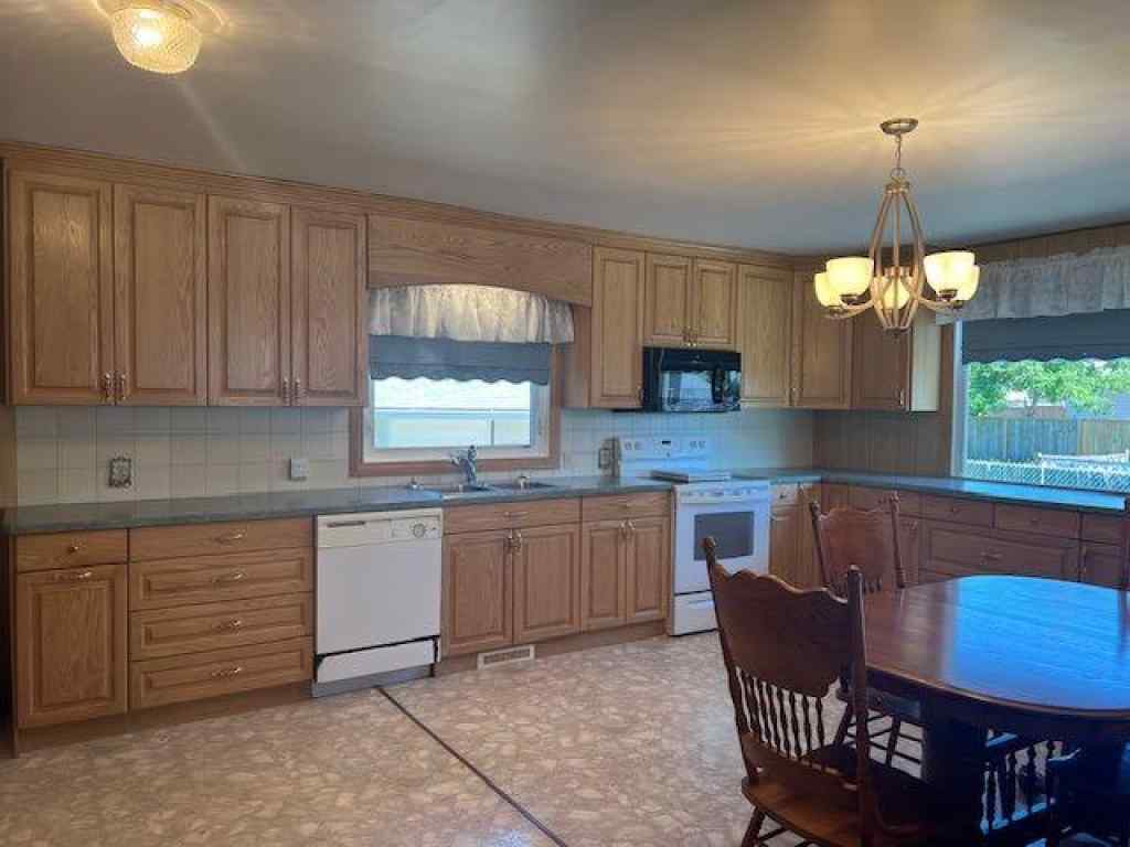 MLS® A2224683 - 1030 15 Avenue  in NONE Wainwright, Residential