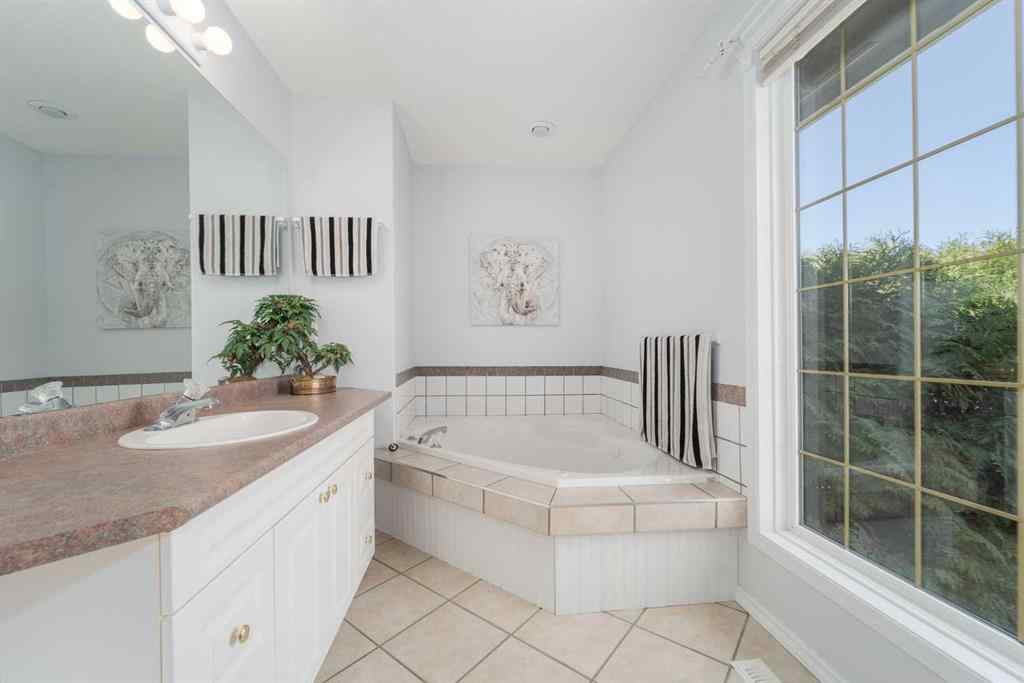 MLS® A2224743 - 4612 50 Avenue  in NONE Taber, Residential