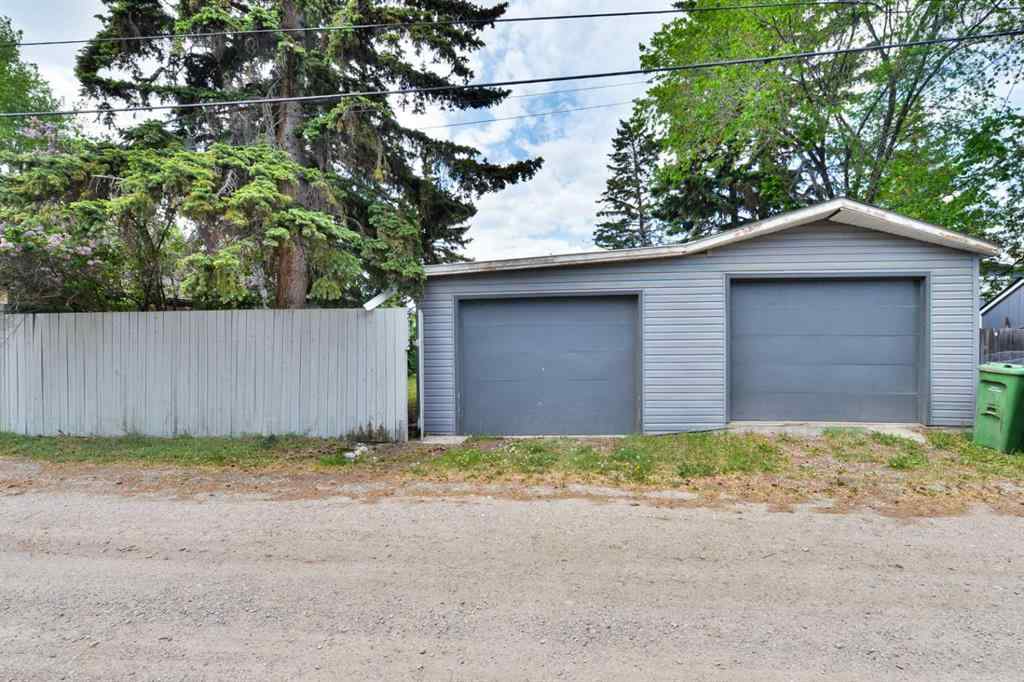 MLS® A2224779 - 5712 Layzell Road SW in North Glenmore Park Calgary, Residential