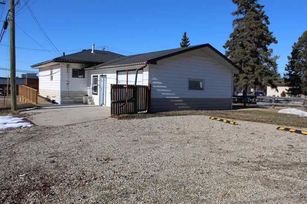 MLS® A2224794 - 4517 55 Ave   in NONE Olds, Commercial
