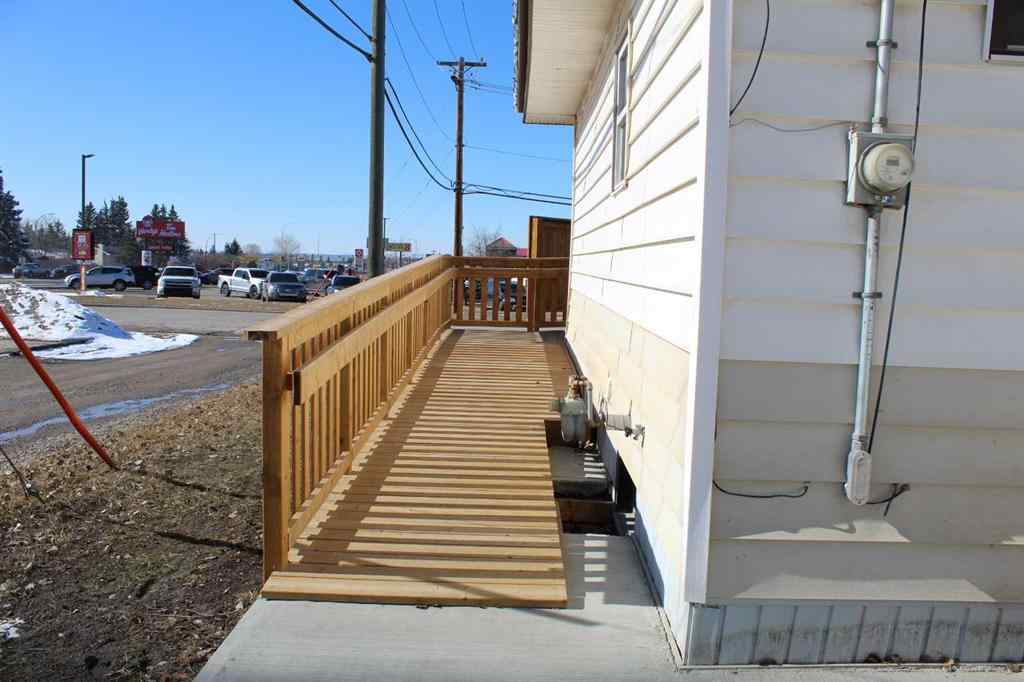 MLS® A2224794 - 4517 55 Ave   in NONE Olds, Commercial
