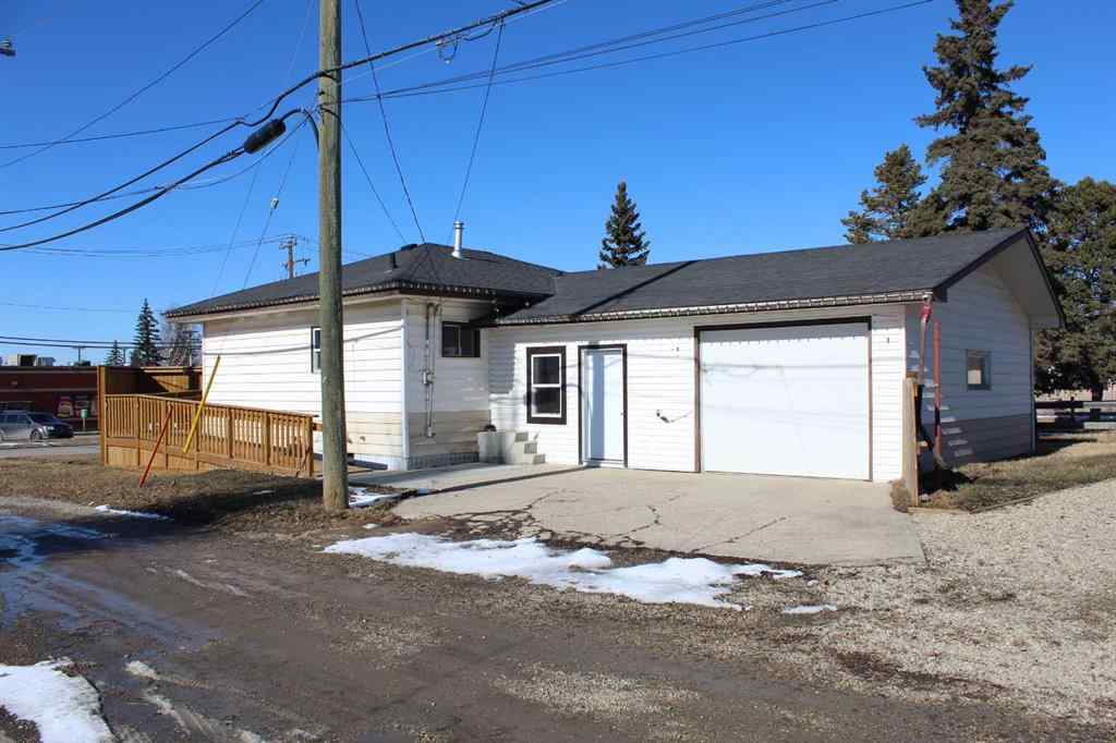 MLS® A2224794 - 4517 55 Ave   in NONE Olds, Commercial