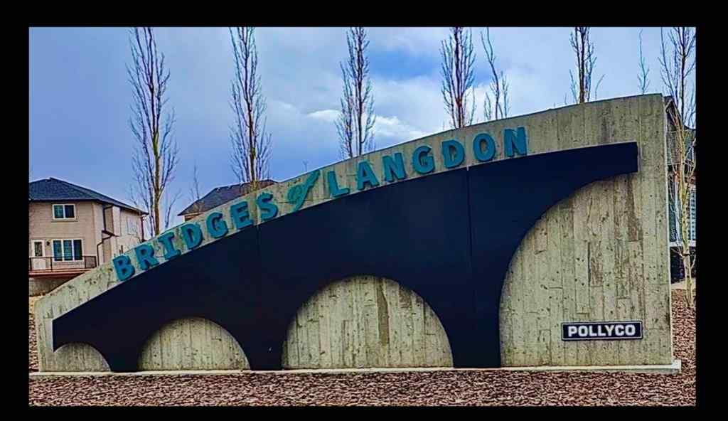 MLS® A2224823 - 61 North Bridges Bay SW in Bridges of Langdon Langdon, Residential