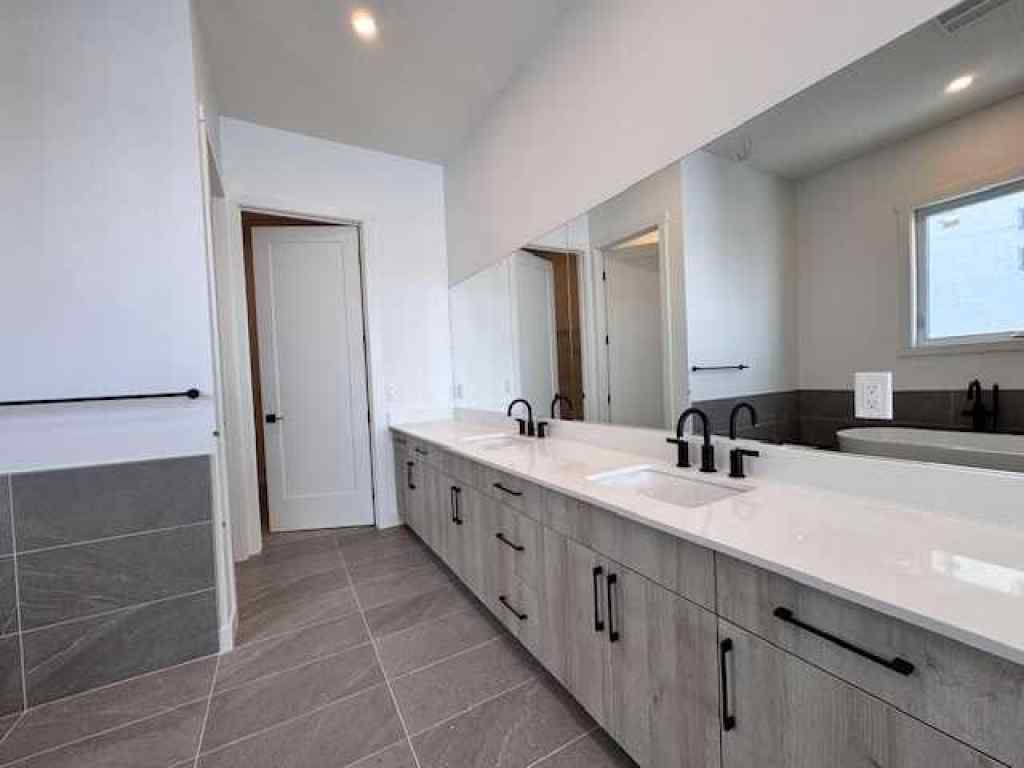 MLS® A2224823 - 61 North Bridges Bay SW in Bridges of Langdon Langdon, Residential