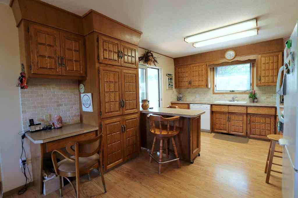 MLS® A2224828 - 252073 Township Road 431A   in NONE Rural Ponoka County, Residential