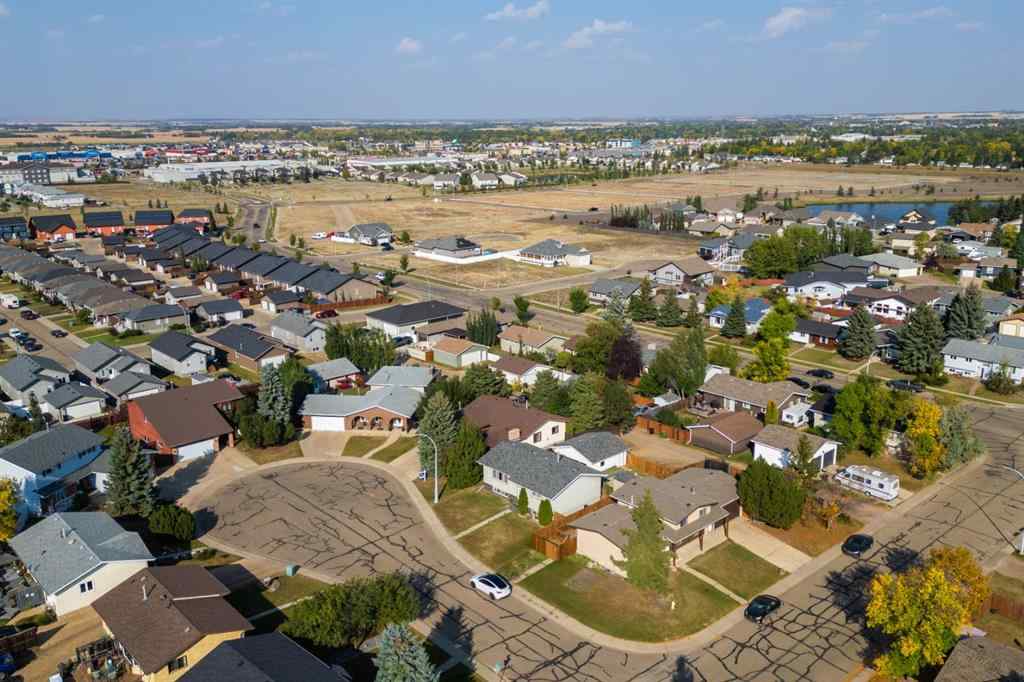 MLS® A2224895 - 4305 74 Street  in Duggan Park Camrose, Residential