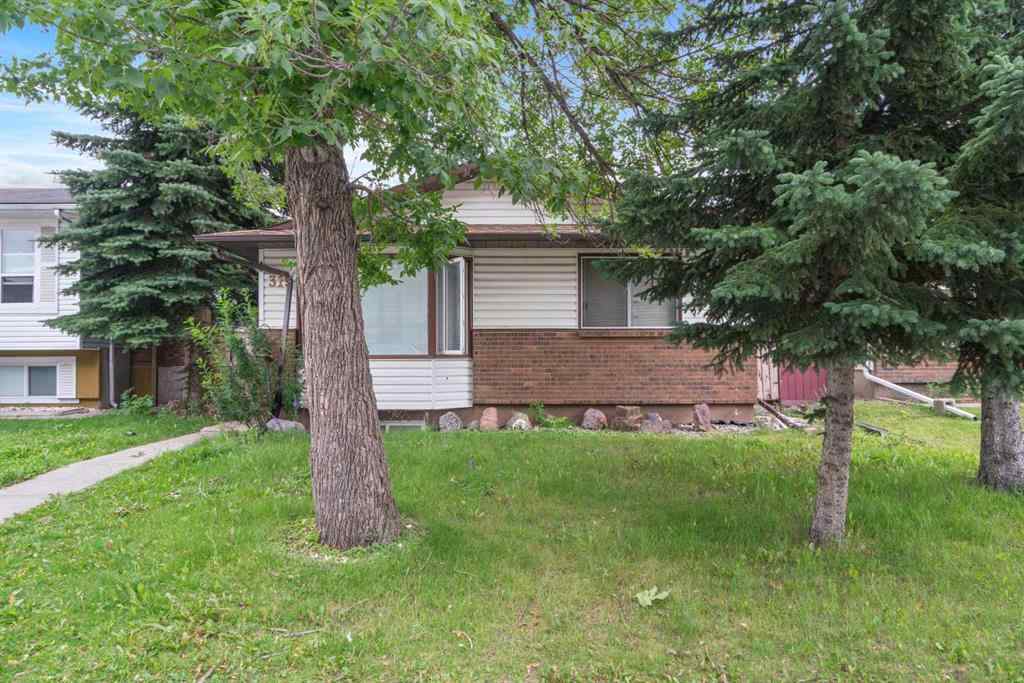 MLS® A2224900 - 319 Rundlelawn Road NE in Rundle Calgary, Residential