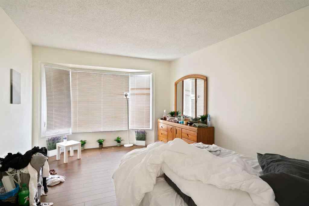MLS® A2224900 - 319 Rundlelawn Road NE in Rundle Calgary, Residential
