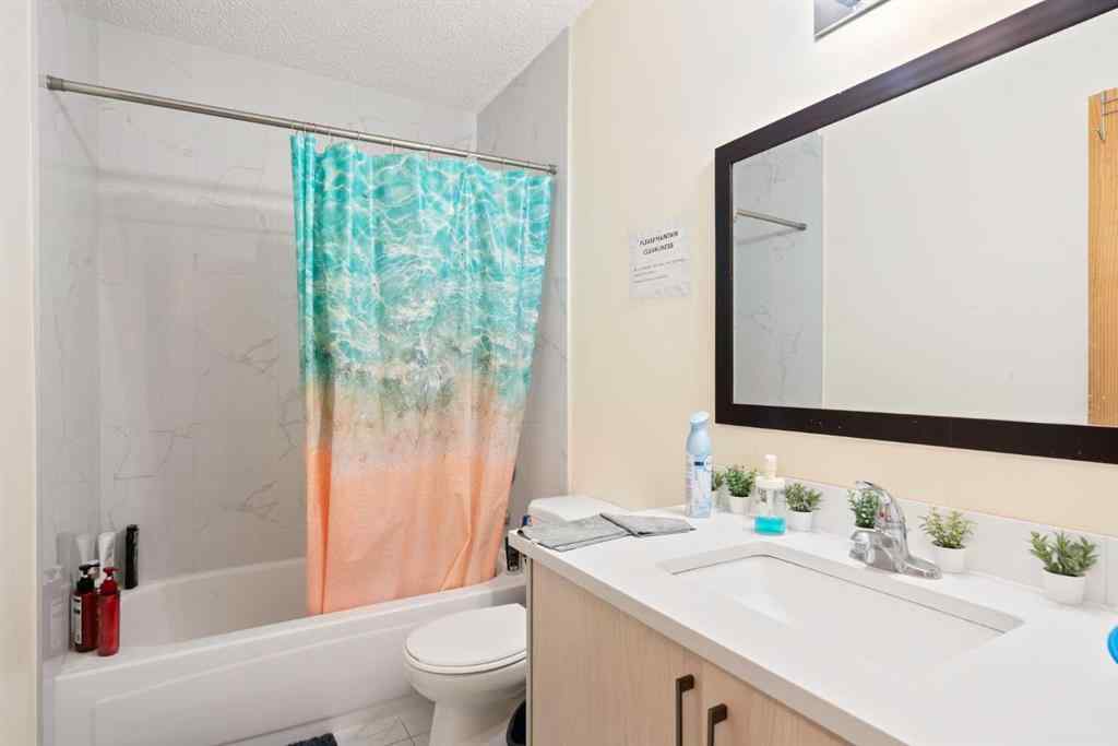 MLS® A2224900 - 319 Rundlelawn Road NE in Rundle Calgary, Residential
