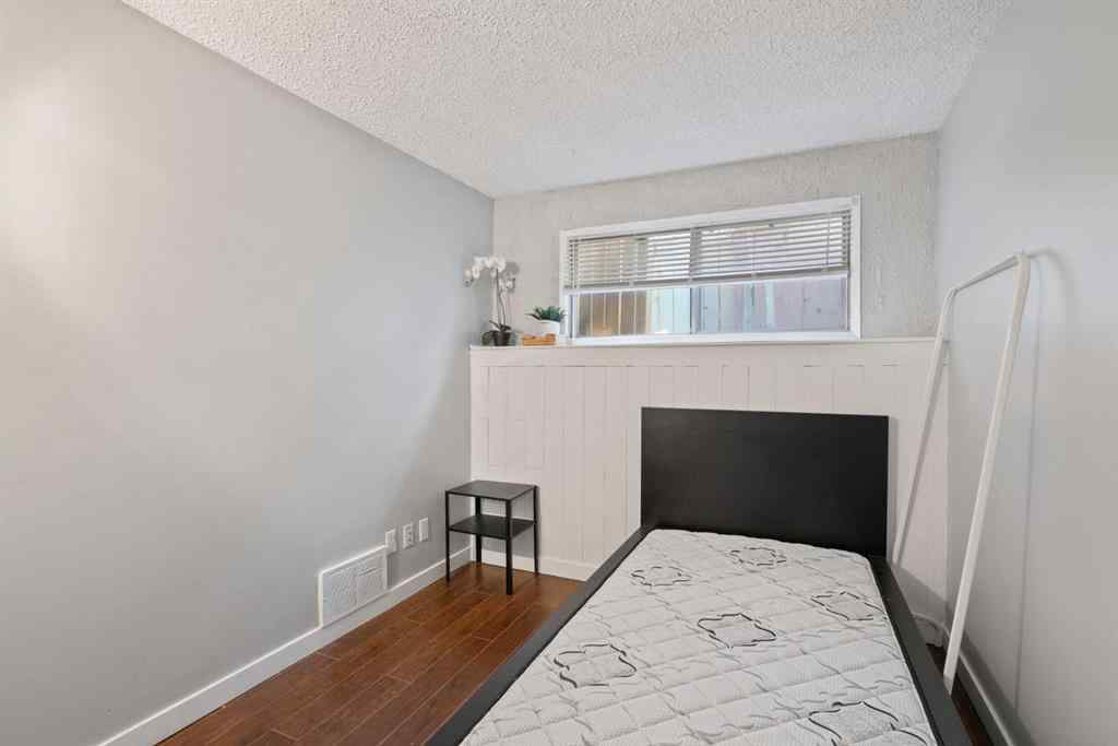 MLS® A2224900 - 319 Rundlelawn Road NE in Rundle Calgary, Residential