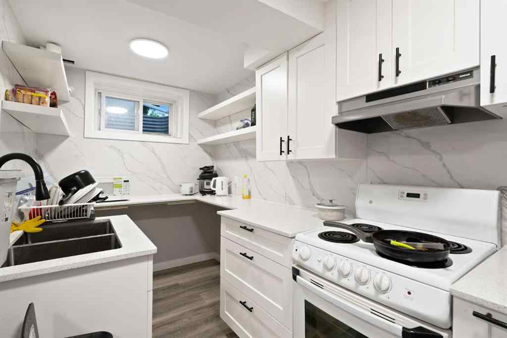 MLS® A2224900 - 319 Rundlelawn Road NE in Rundle Calgary, Residential