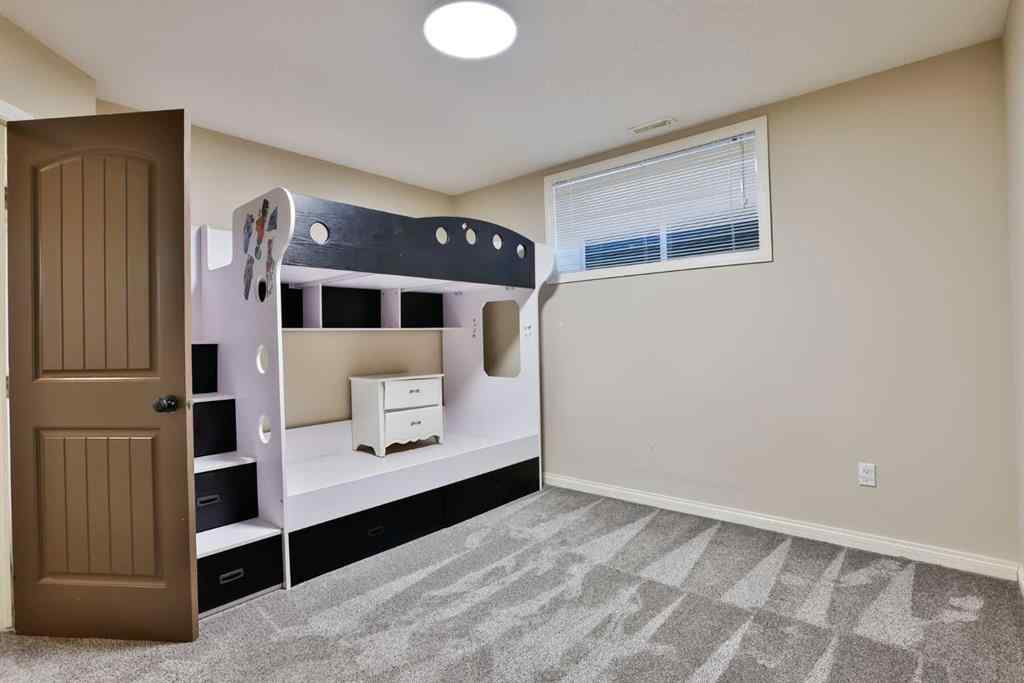 MLS® A2224916 - 247 Gateway Manor S in Fairmont Lethbridge, Residential