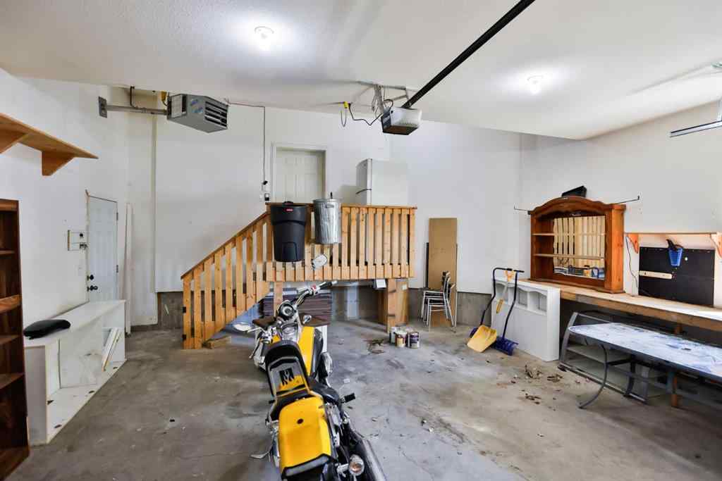 MLS® A2224916 - 247 Gateway Manor S in Fairmont Lethbridge, Residential