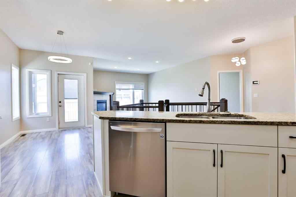 MLS® A2224916 - 247 Gateway Manor S in Fairmont Lethbridge, Residential