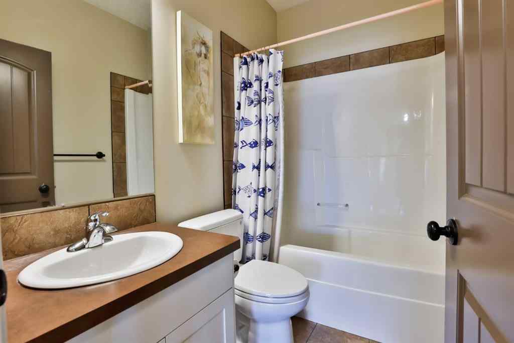 MLS® A2224916 - 247 Gateway Manor S in Fairmont Lethbridge, Residential
