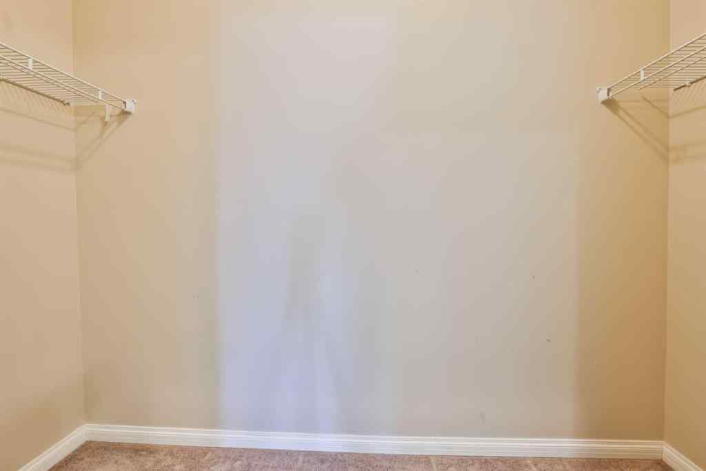 MLS® A2224916 - 247 Gateway Manor S in Fairmont Lethbridge, Residential