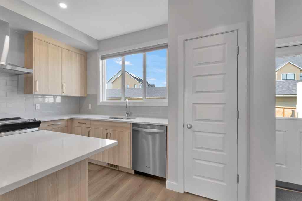 MLS® A2224943 - 187 South Shore Court  in South Shores Chestermere, Residential
