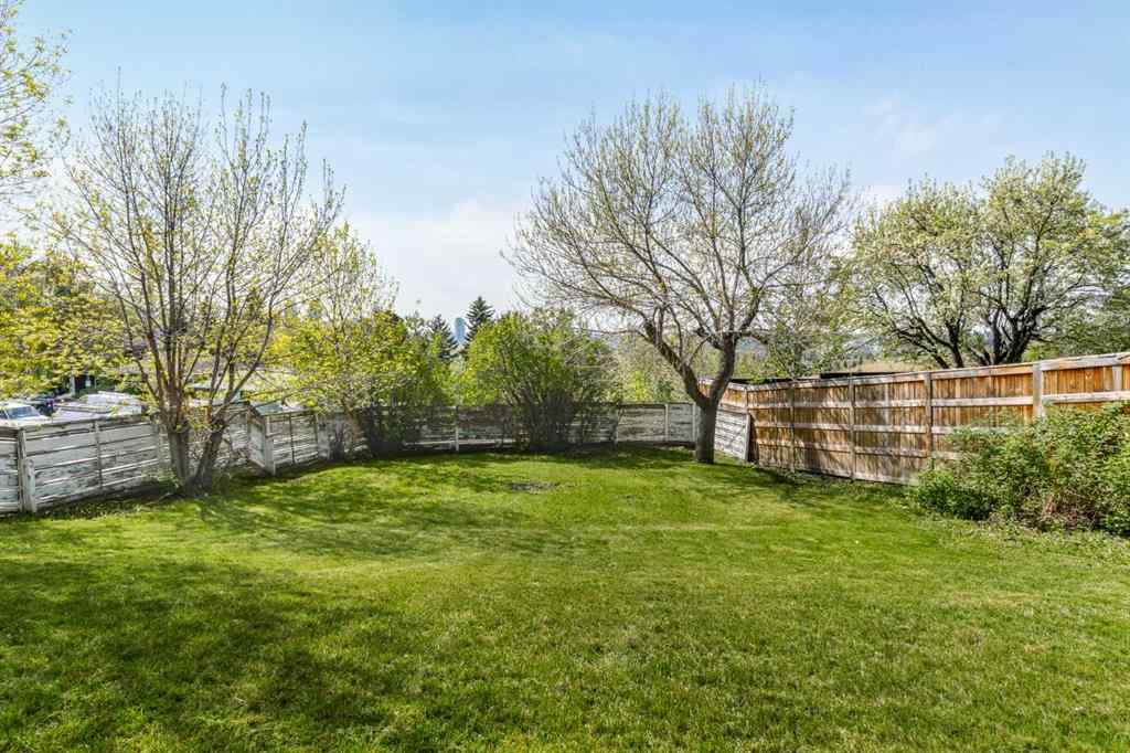 MLS® A2224956 - 1927 Briar Crescent NW in Hounsfield Heights/Briar Hill Calgary, Residential