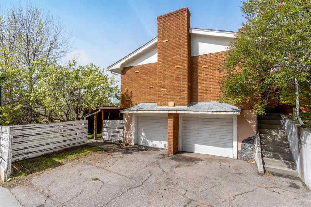 MLS® A2224956 - 1927 Briar Crescent NW in Hounsfield Heights/Briar Hill Calgary, Residential