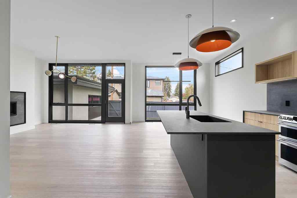 MLS® A2224969 - 3A Willow Crescent SW in Spruce Cliff Calgary, Residential