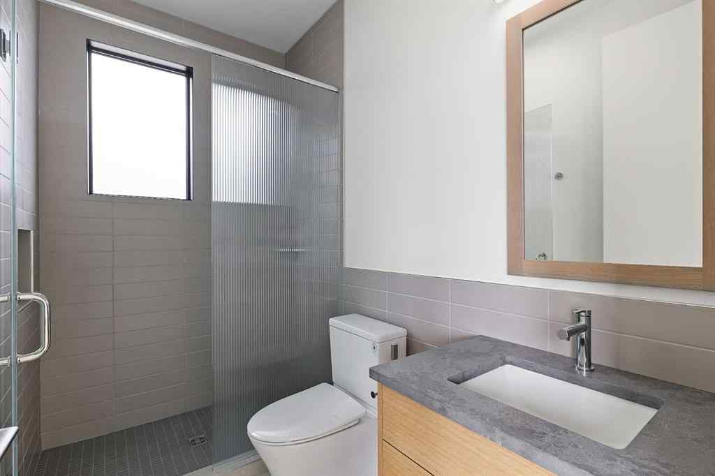 MLS® A2224969 - 3A Willow Crescent SW in Spruce Cliff Calgary, Residential