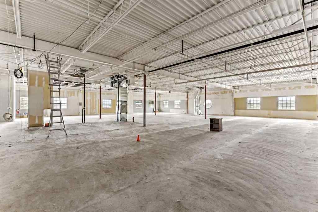 MLS® A2225044 - 67 Glenbrook Place SW in Glenbrook Calgary, Commercial