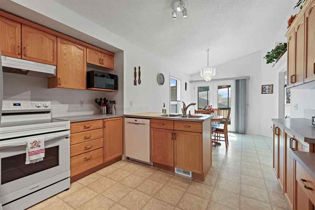 MLS® A2225058 - 272 Saddlemead Road NE in Saddle Ridge Calgary, Residential
