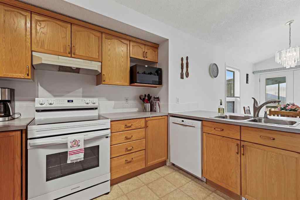 MLS® A2225058 - 272 Saddlemead Road NE in Saddle Ridge Calgary, Residential