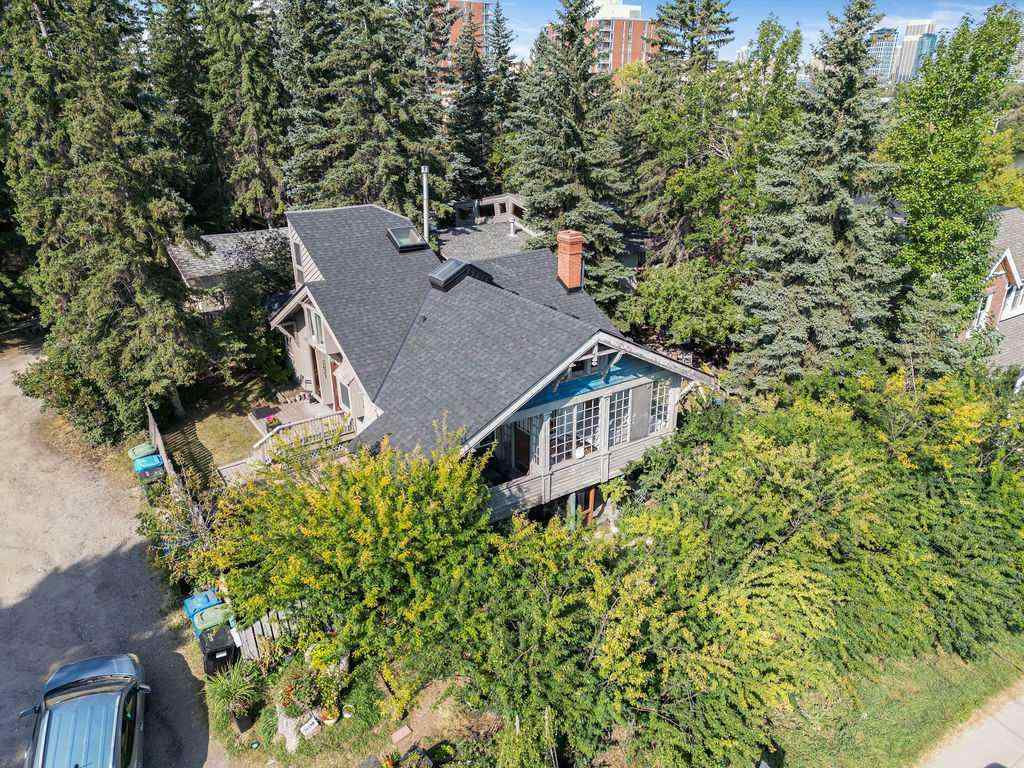 MLS® A2225081 - 2629 Erlton Street SW in Erlton Calgary, Residential