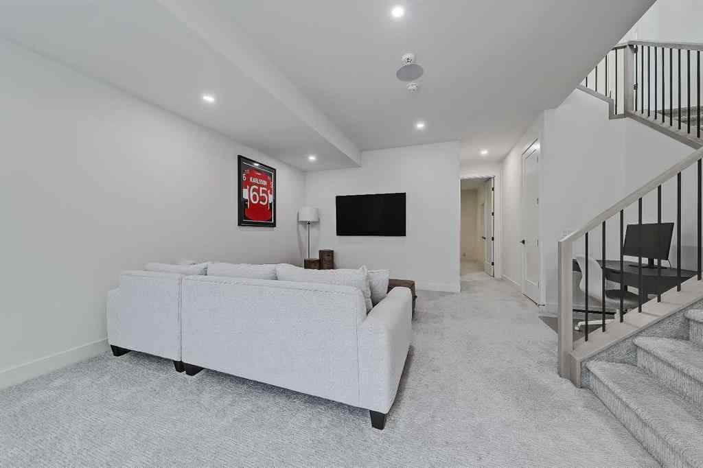 MLS® A2225092 - 3204 Kerrydale Road SW in Killarney/Glengarry Calgary, Residential