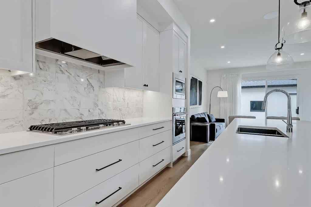 MLS® A2225092 - 3204 Kerrydale Road SW in Killarney/Glengarry Calgary, Residential