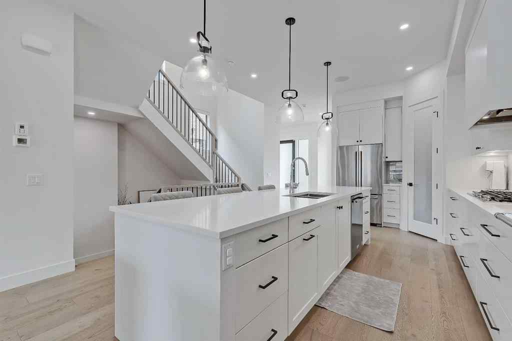 MLS® A2225092 - 3204 Kerrydale Road SW in Killarney/Glengarry Calgary, Residential